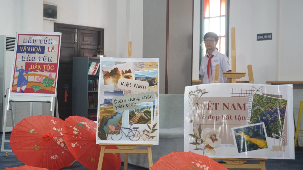 Sản phẩm do học sinh tự thiết kế. Ảnh: NGUYỄN QUYÊN