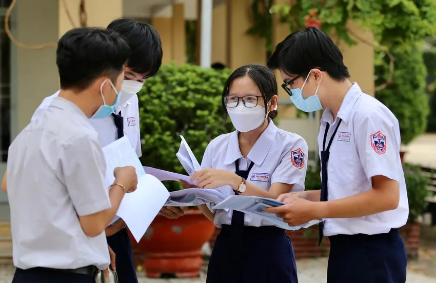 Thí sinh tham dự kỳ thi tốt nghiệp THPT năm học 2022-2023. Ảnh: HOÀNG GIANG