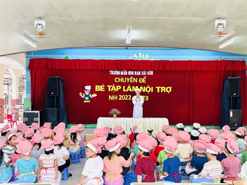 Trường học hoàn trả phần chênh lệch học phí nếu thu cao hơn năm học 2021-2022