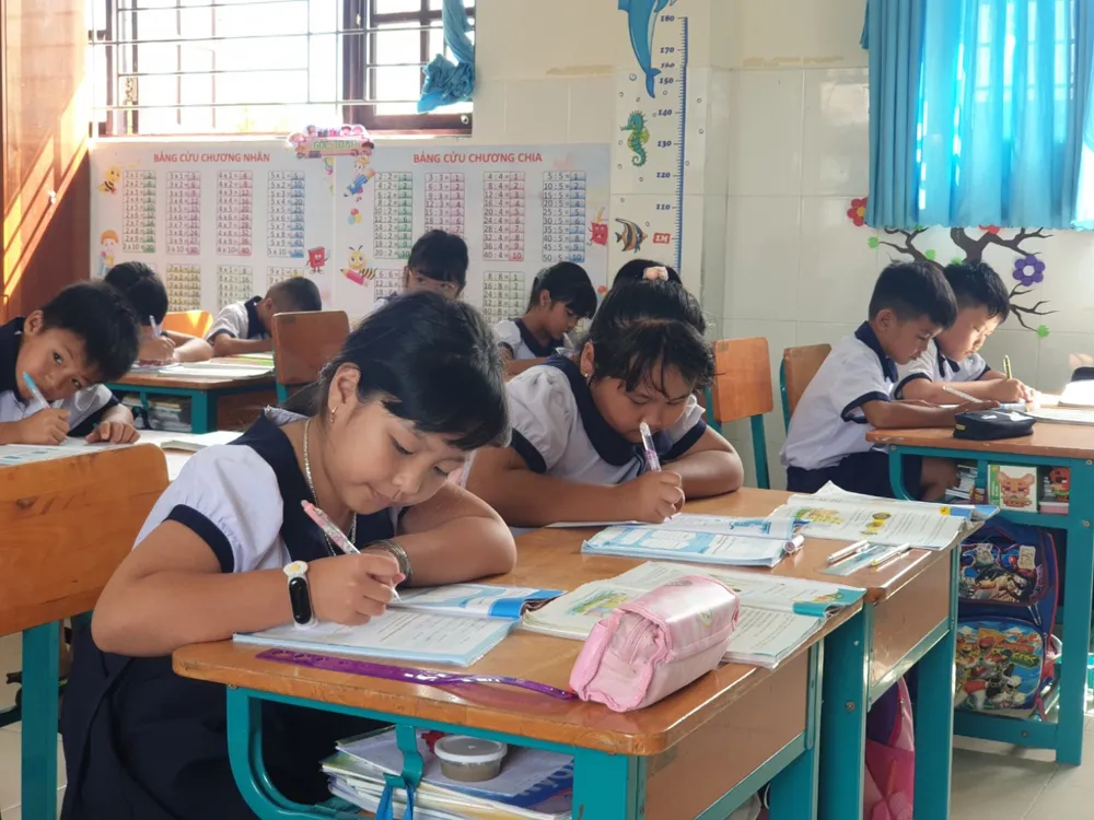 Phụ huynh bị lừa đảo bằng chiêu “con té lầu”: Sở GD&ĐT TP.HCM chỉ đạo nóng