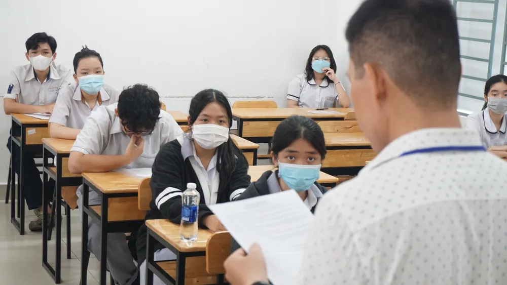 Thí sinh tham dự kỳ thi tuyển sinh vào lớp 10 tại TP.HCM. Ảnh: NGUYỄN QUYÊN