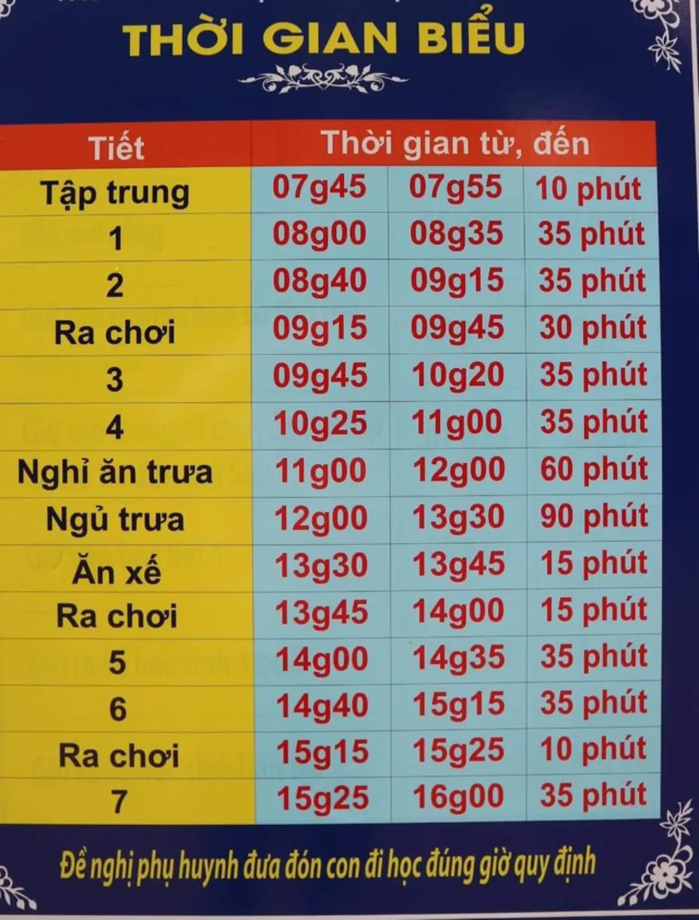 Thời khoá biểu năm học mới của Trường Tiểu học Lê Đình Chinh. Ảnh: PT