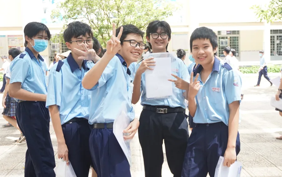 Thí sinh tham dự kỳ thi tuyển sinh vào lớp 10 tại TP.HCM . Ảnh: NGUYỄN QUYÊN