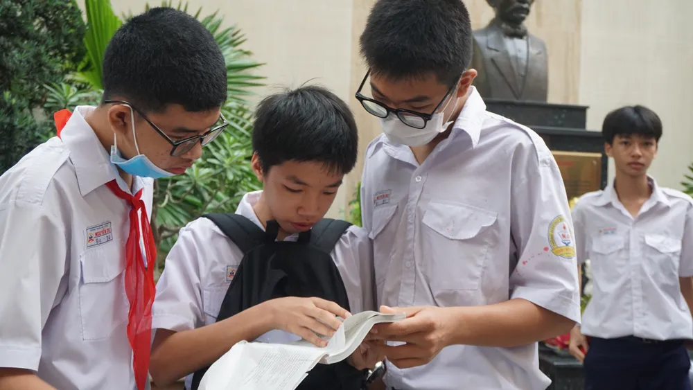 Thí sinh tham dự kỳ thi tuyển sinh vào lớp 10. Ảnh: TT