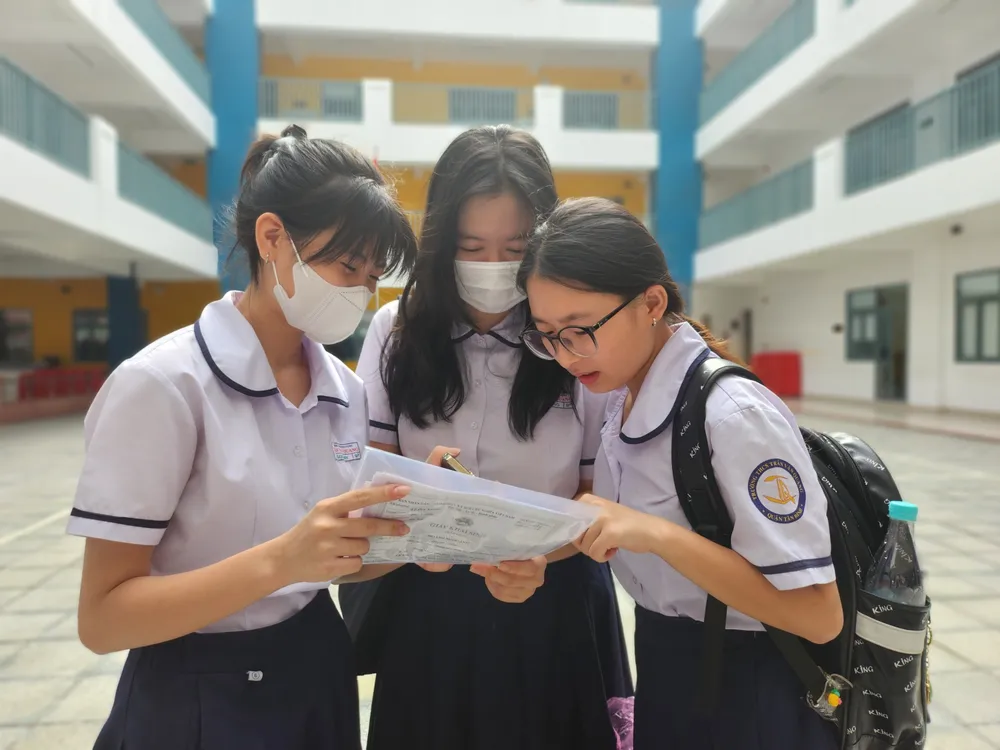 Thí sinh tham dự kỳ thi vào lớp 10 tại TP.HCM. Ảnh: NGUYỄN QUYÊN Thí sinh tham dự kỳ thi vào lớp 10 tại TP.HCM. Ảnh: NGUYỄN QUYÊN