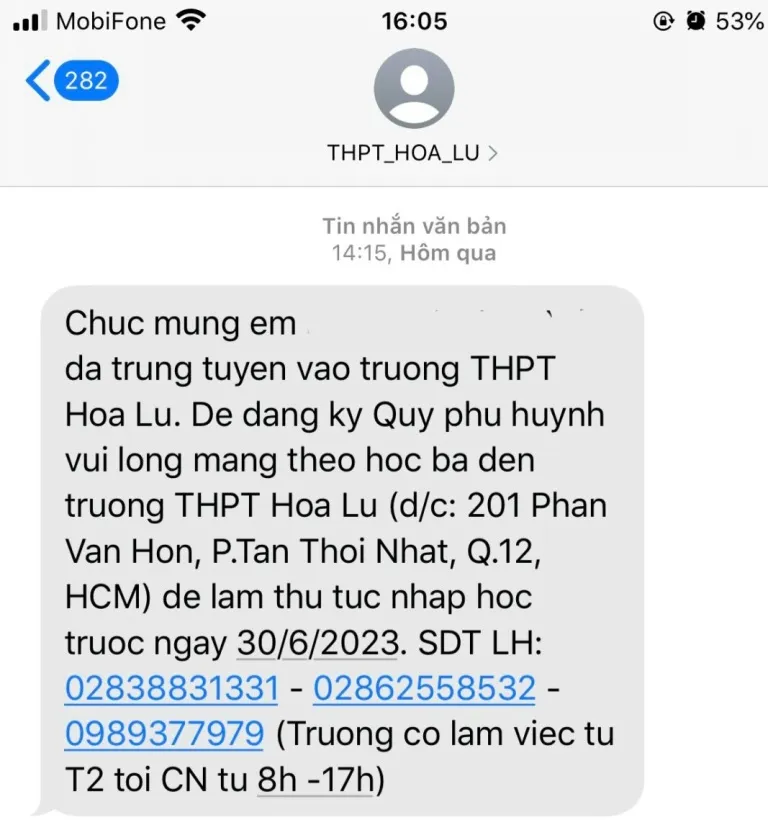 Tin nhắn trúng tuyển của một trường ngoài công lập gửi cho học sinh tại TP.HCM. Ảnh: CHỤP MÀN HÌNH