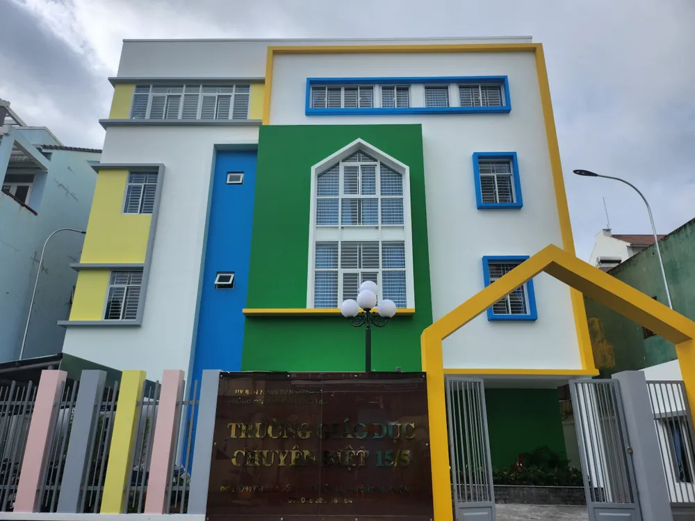 Dịp này, Trường giáo dục chuyên biệt 15-5, quận 11 cũng kịp hoàn thành đem lại niềm vui cho cô trò. Ảnh: NQ