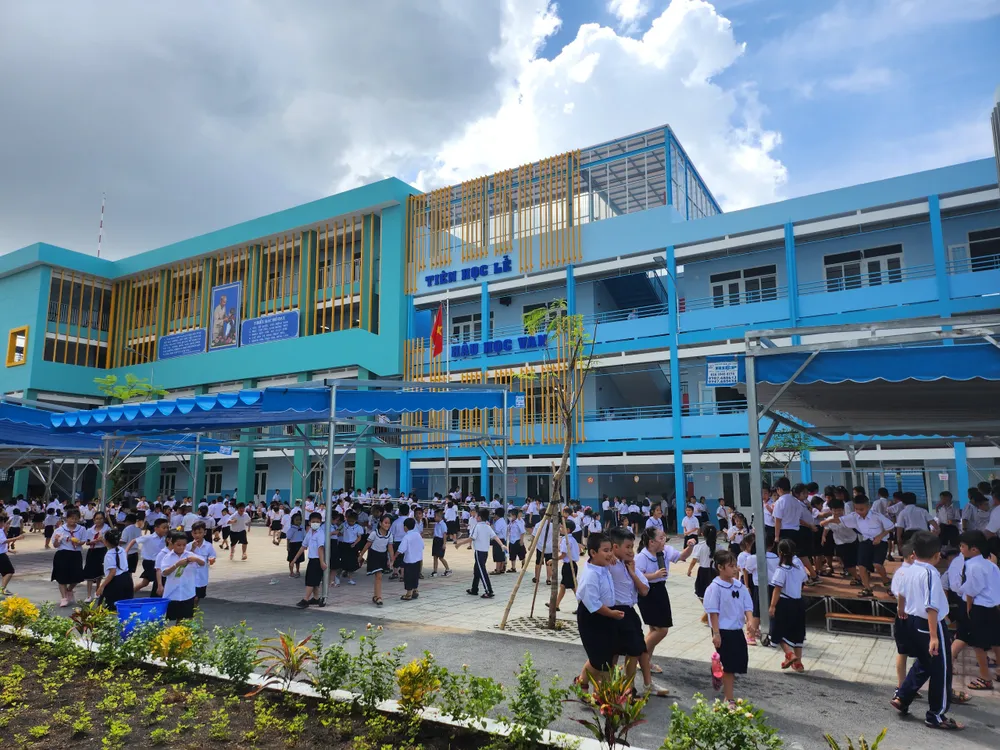 Tương tự, Trường Tiểu học Thái Hưng, quận 8 vừa được sửa chữa lại 18 phòng học và xây mới 12 phòng học cũng kịp khánh thành vào ngày 5-9. Ảnh: NQ