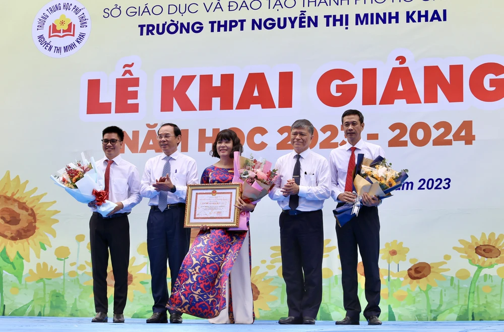 Năm học 2022-2023, Trường THPT Nguyễn Thị Minh Khai, quận 3 đạt được tập thể lao động xuất sắc