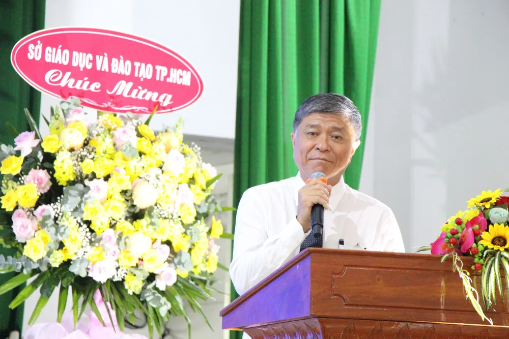 Giám đốc Sở GD&ĐT TP.HCM Nguyễn Văn Hiếu phát biểu tại hội nghị. Ảnh: YẾN HOA Giám đốc Sở GD&ĐT TP.HCM Nguyễn Văn Hiếu phát biểu tại hội nghị. Ảnh: YẾN HOA