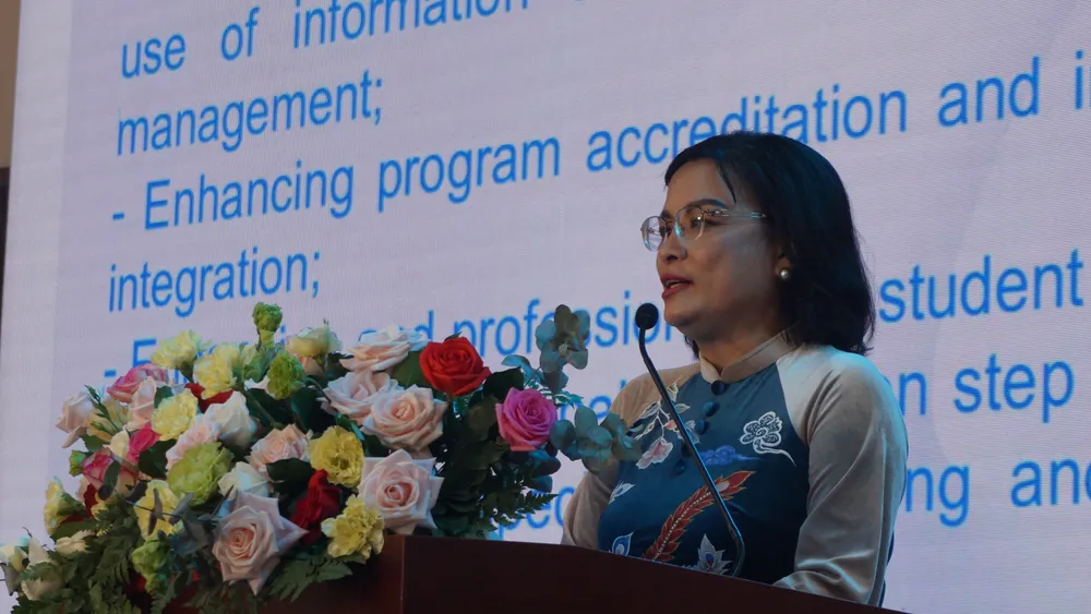 PGS.TS Ngô Thị Phương Lan, Hiệu trưởng Trường Đại học Khoa học Xã hội và Nhân văn, Đại học Quốc gia TP.HCM phát biểu tại buổi lễ. ruong-dai-hoc-khoa-hoc-xa-hoi-nhan-van-3.JPG