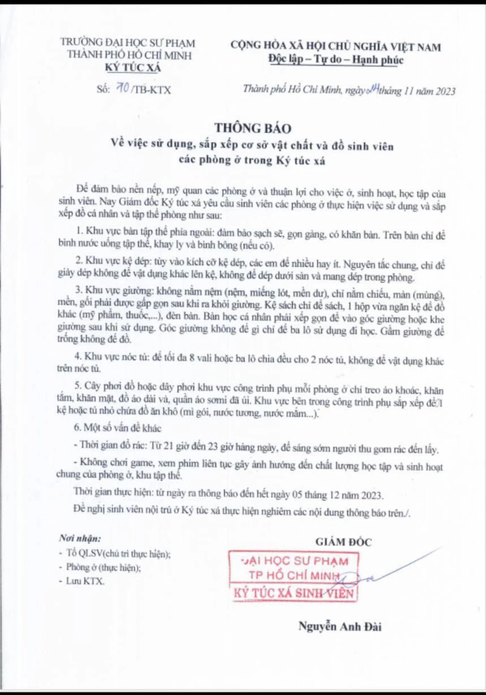ký túc xá cấm sinh viên nằm nệm