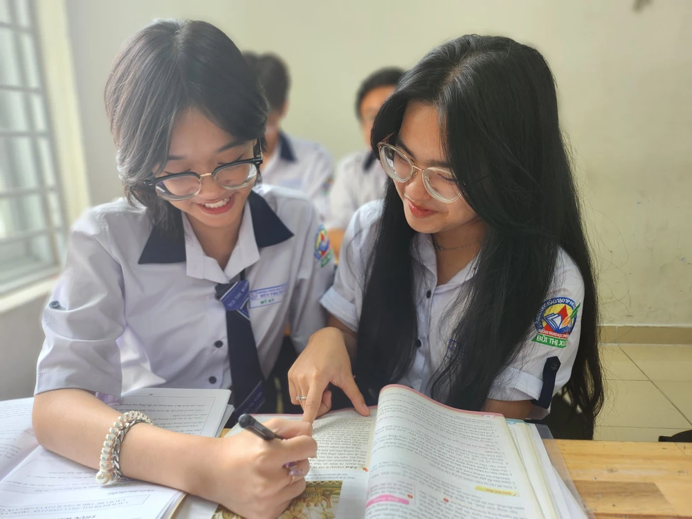 trí tuệ nhân tạo để quản lý học sinh