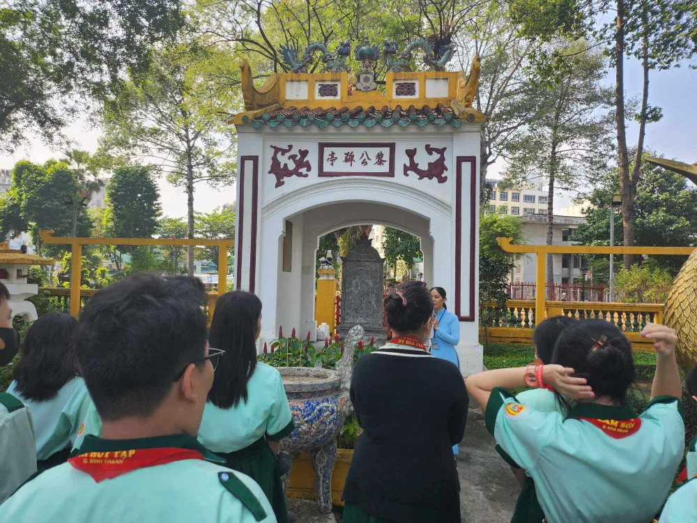 lăng Tả quân Lê Văn Duyệt 3