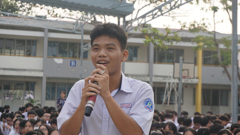 Học sinh phải làm gì khi bị bạo lực trên mạng xã hội?