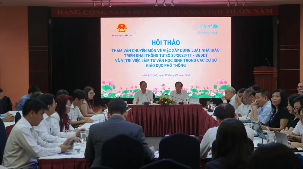 Dự kiến tiền lương của nhà giáo được ưu tiên xếp cao nhất