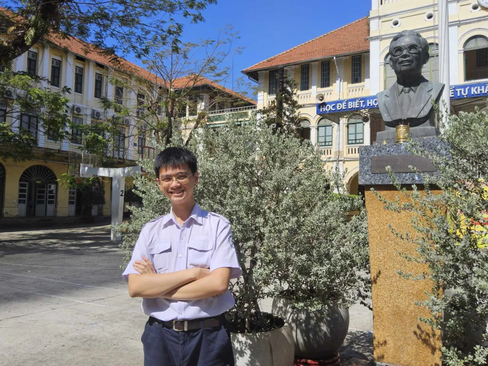 Ngoài tiếng Anh, hiện Khải An đang học thêm tiếng Pháp để trau dồi vốn ngoại ngữ của mình hoc-sinh-gioi-quoc-gia-2.jpg