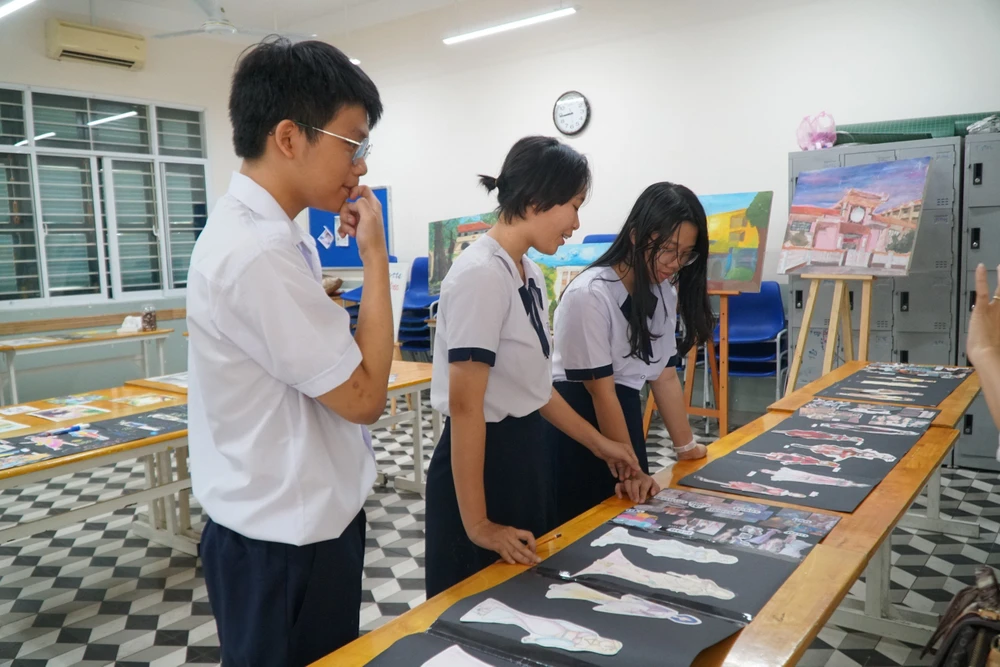 Ngày hội trải nghiệm chương trình học lớp 10 giúp học sinh lớp 9 có thêm cơ sở trong đăng ký nguyện vọng vào lớp 10. Ảnh: AN hoc-sinh-lop-9.jpg-2.jpg