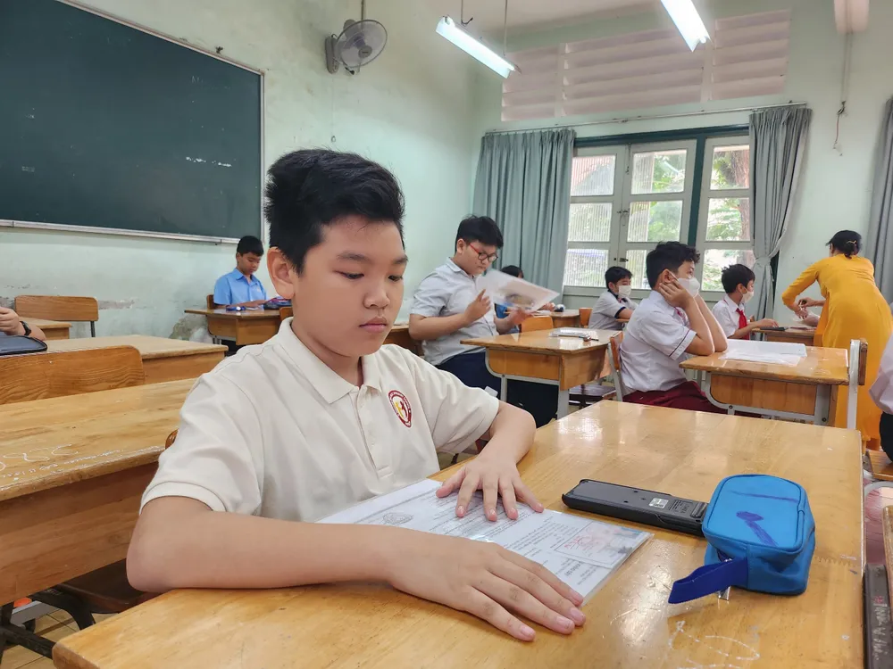 tuyển sinh vào lớp 6