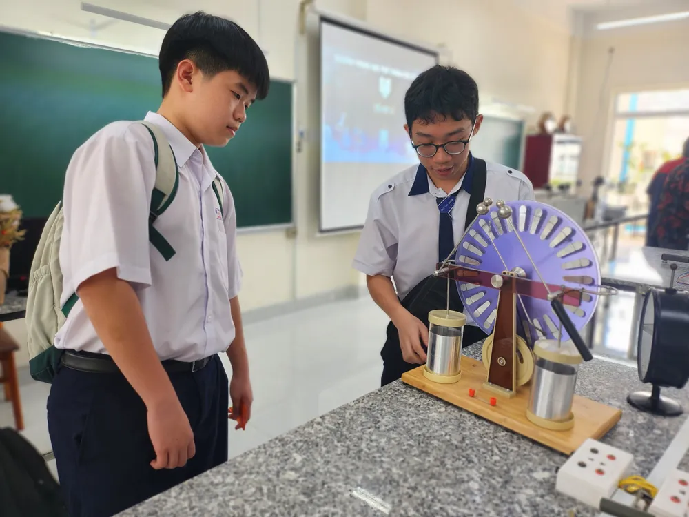 tuyển bổ sung vào lớp 10