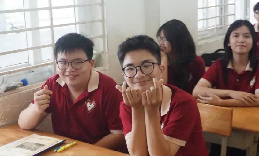 Học sinh Trường THPT Võ Văn Kiệt, quận 8 trong ngày thứ năm hạnh phúc đang được trường thực hiện thí điểm. Ảnh: NGUYỄN QUYÊN học sinh nghỉ lễ