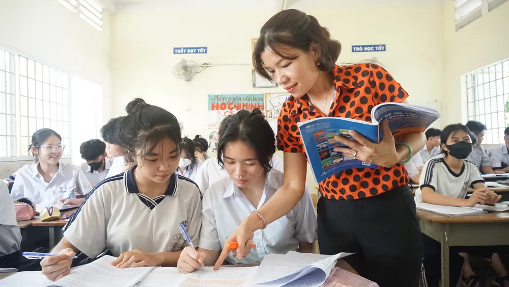 tuyển thẳng vào lớp 10