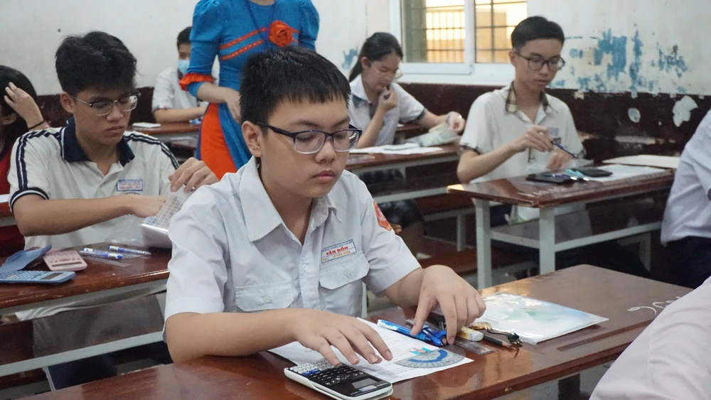 Bài thi chuyên sẽ diễn ra trong thời gian 150 phút. Ảnh: NGUYỄN QUYÊN DSC03343.JPG