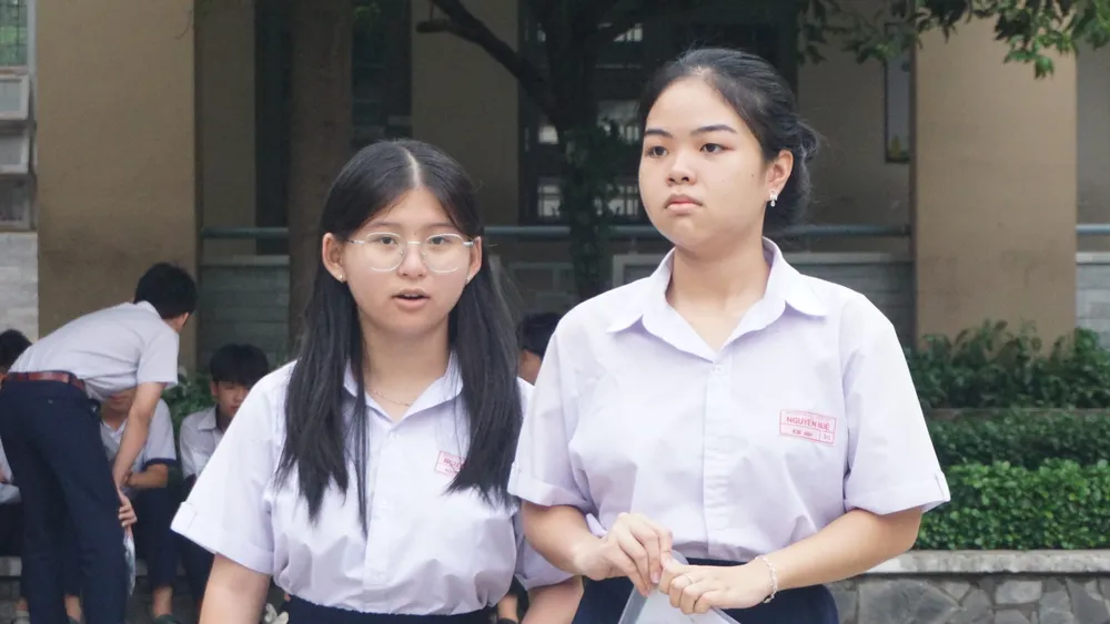 Nhiều thí sinh lo sợ môn Toán sẽ khó, đặc biệt là Toán thực tế. Ảnh: NGUYỄN QUYÊN thi-vao-lop-10-1.JPG