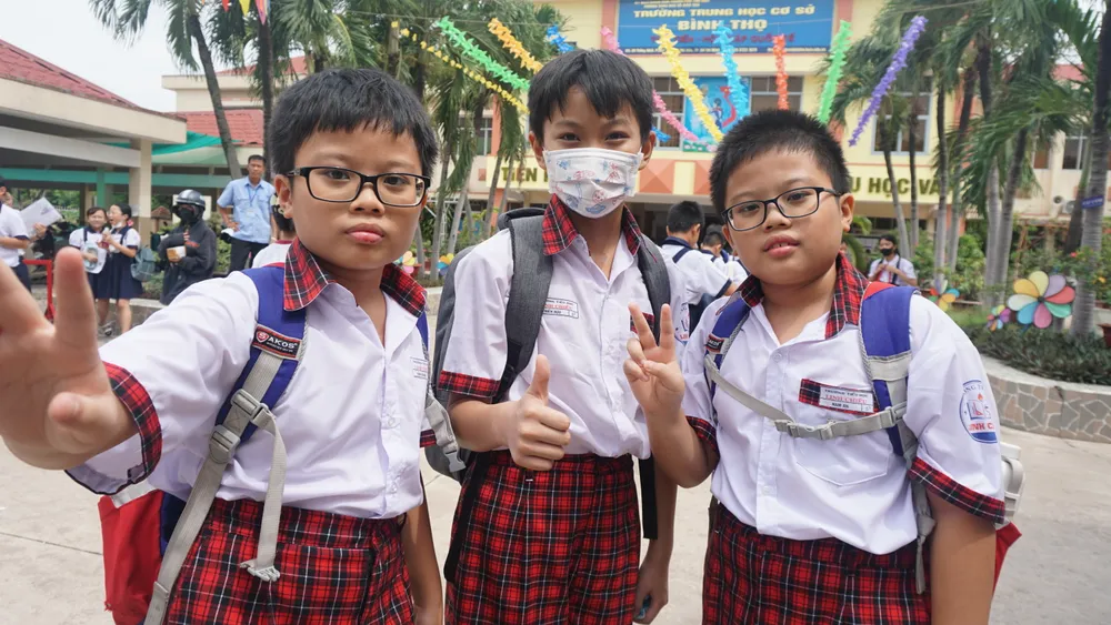3 học sinh Trường Tiểu học Linh Chiểu, TP Thủ Đức đánh giá đề khảo sát không khó. Ảnh: NGUYỄN QUYÊN khao-sat-vao-lop-6-2.JPG