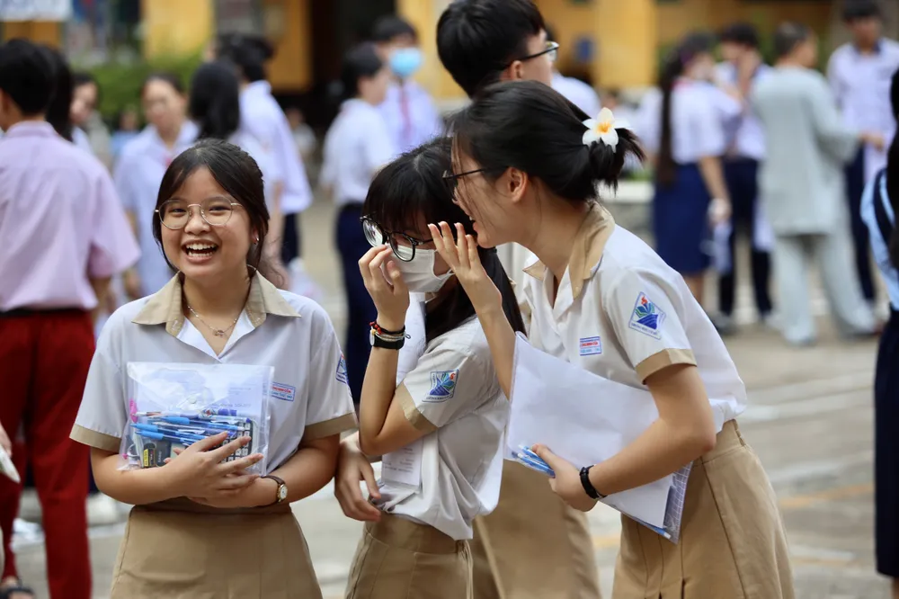 Thí sinh tham dự kỳ thi vào lớp 10 tại TP.HCM. Ảnh: NGUYỆT NHI điểm thi lớp 10
