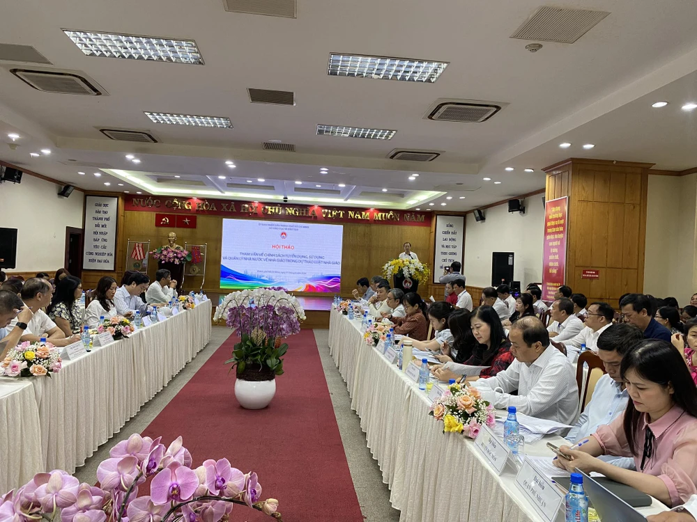 Toàn cảnh hội thảo tham vấn về chính sách tuyển dụng, sử dụng và quản lý nhà nước về nhà giáo trong dự thảo Luật Nhà giáo. Ảnh: TV thiếu giáo viên