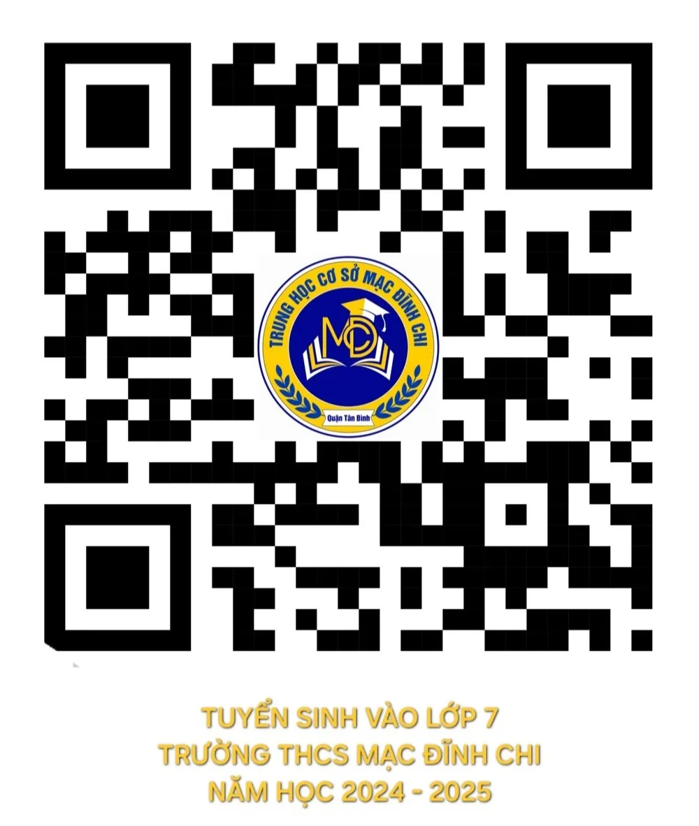 Phụ huynh quét mã QR đăng ký tuyển sinh vào lớp 7 Trường THCS Mạc Đĩnh Chi. z5638300910068_cdaa6caa35506183348df231fd43ca7d.jpg
