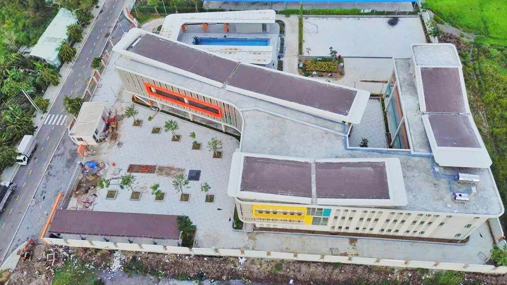 Ngôi trường hiện đại Lê Văn Phiên được thiết kế 20 phòng học và nhiều phòng học chức năng khác. Ảnh: PHÒNG GD&ĐT ngoi-truong-hien-dai-1.jpg