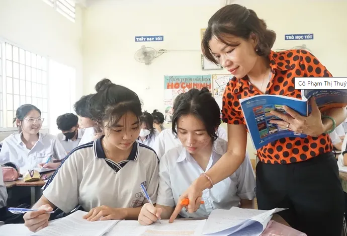 Một giờ học Văn của cô trò Trường THCS Trần Quang Khải, quận 12. Ảnh minh họa: NGUYỄN QUYÊN không dùng ngữ liệu sách giáo khoa ra đề Văn