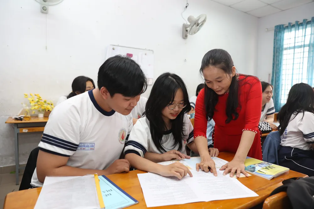 Một tiết học của cô trò Trường THPT Nguyễn Hữu Cầu, huyện Hóc Môn. Ảnh: TN đề thi tốt nghiệp THPT