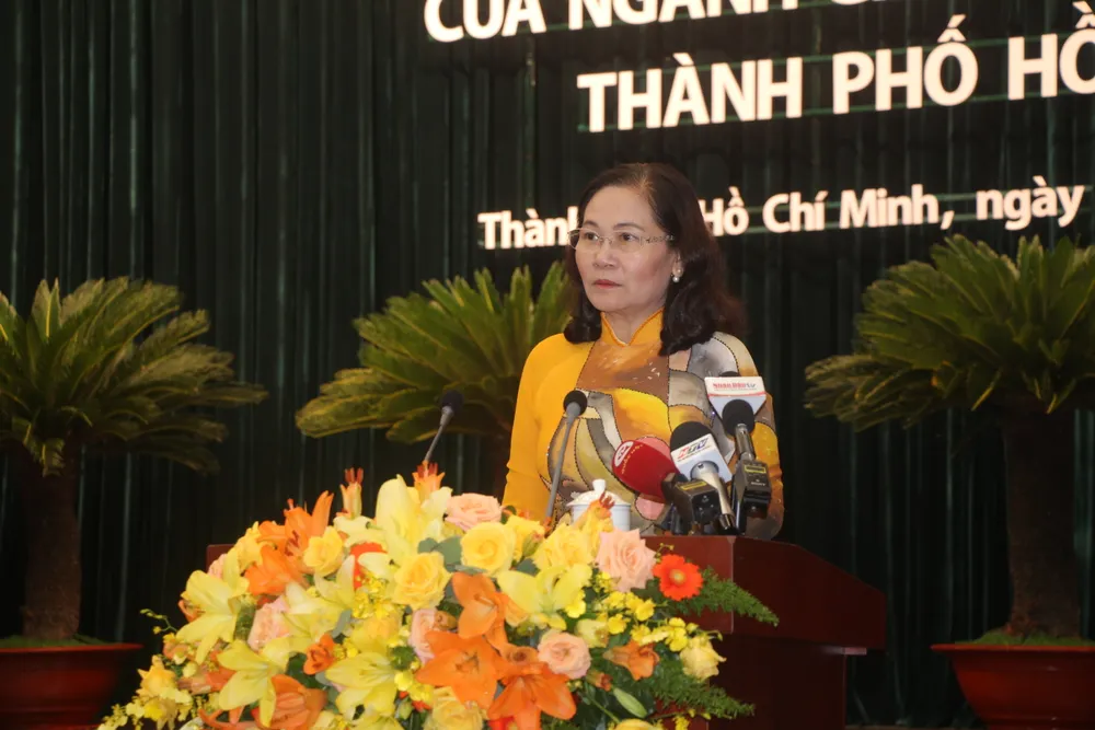 Bà Nguyễn Thị Lệ, Phó Bí thư Thành uỷ TP.HCM, Chủ tịch HĐND TP.HCM phát biểu tại Hội nghị tổng kết năm học 2023-2024 và triển khai nhiệm vụ năm học 2024-2025 đối với ngành giáo dục đào tạo TP.HCM. Ảnh: NGUYỄN QUYÊN ngành giáo dục đào tạo