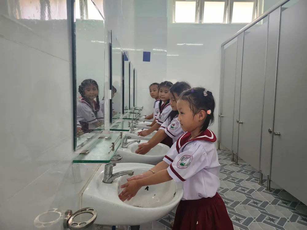 ngôi trường mới