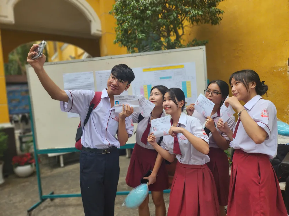 Thí sinh tham dự kỳ thi chọn học sinh giỏi lớp 12 cấp TP năm học 2023-2024. Ảnh: NGUYỄN QUYÊN thi chọn học sinh giỏi