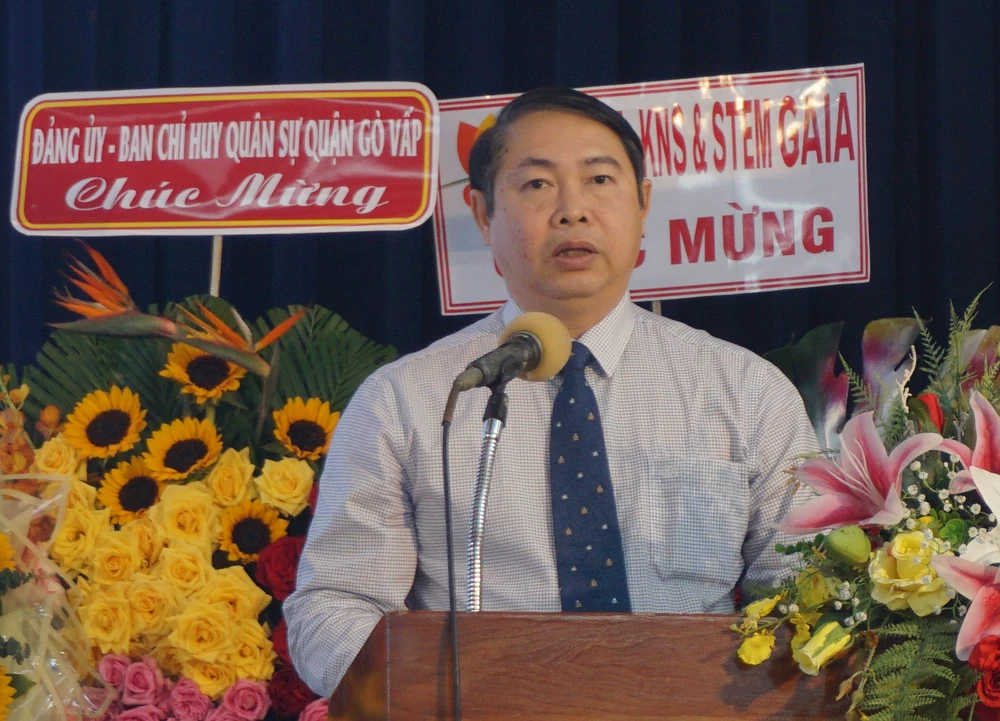 Ông Nguyễn Trí Dũng, Phó Bí thư Quận uỷ, Chủ tịch UBND quận Gò Vấp phát biểu tại hội nghị. Ảnh: NGUYỄN QUYÊN nganh-giao-duc-go-vap-1.jpg