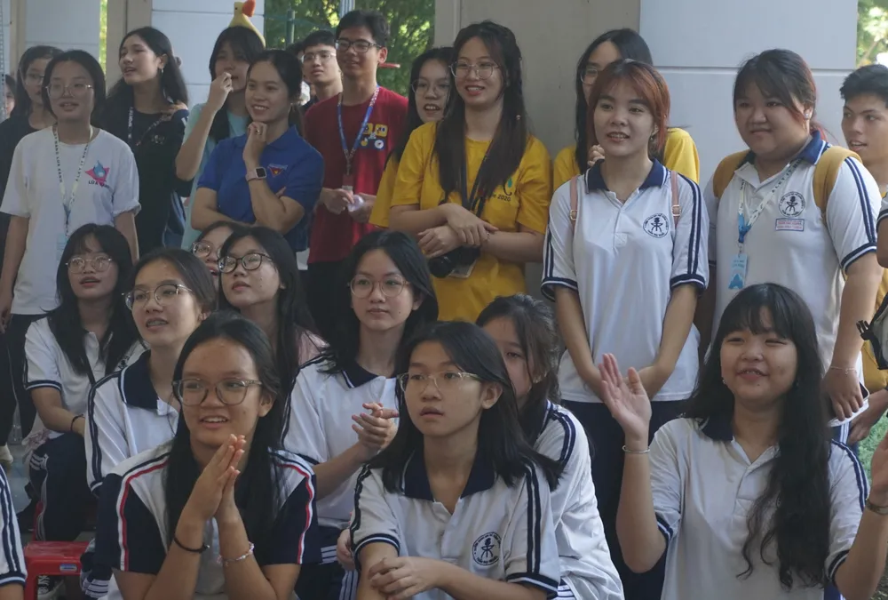 Trường THPT Chuyên Trần Đại Nghĩa