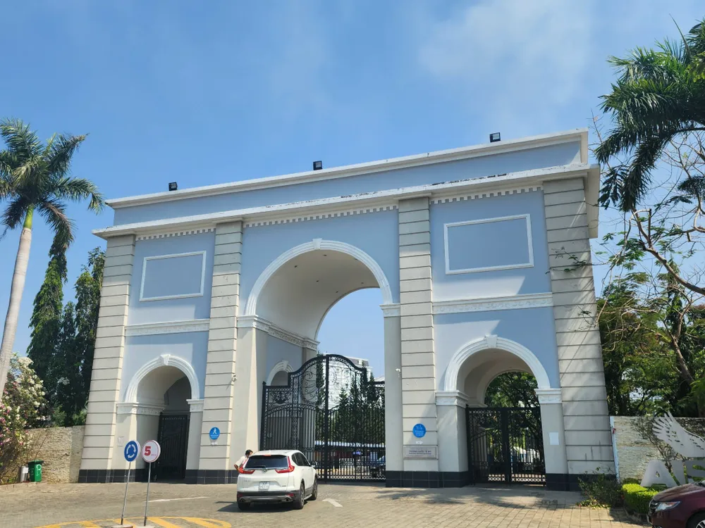 trường ngoài công lập