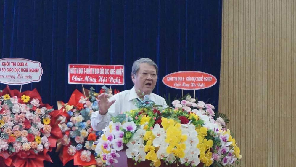 Ông Trần Anh Tuấn, Phó Chủ tịch Hội giáo dục nghề nghiệp phát biểu tại hội nghị. Ảnh: NGUYỄN QUYÊN DSC09906.JPG