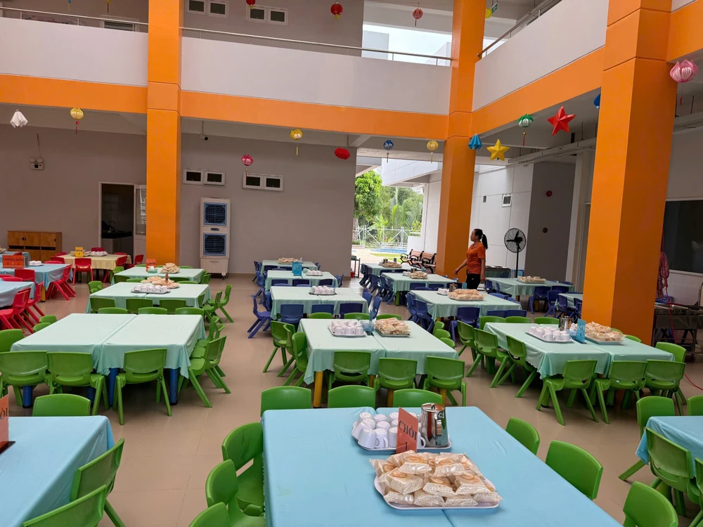 giờ ăn tập trung