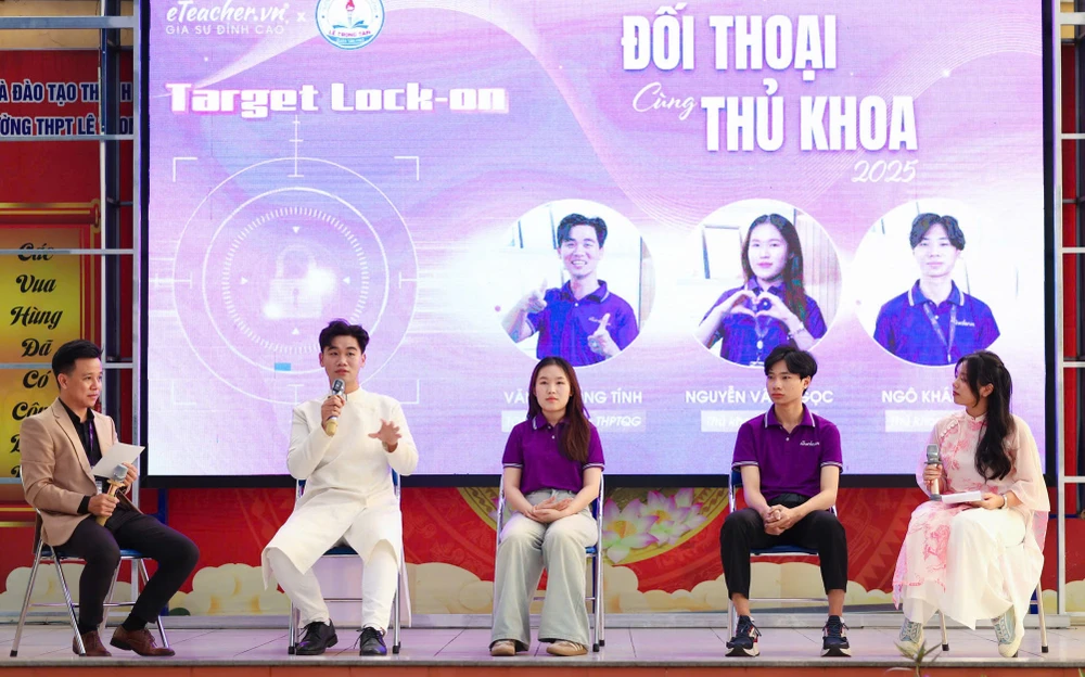 đối thoại cùng thủ khoa