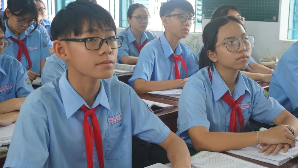 môn thứ 3 thi lớp 10