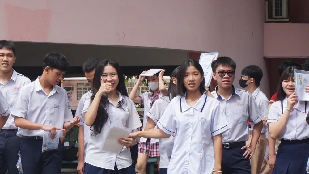 Học sinh tham dự kỳ thi tốt nghiệp THPT tại TP.HCM. Ảnh: NGUYỄN QUYÊN điểm thi tốt nghiệp THPT