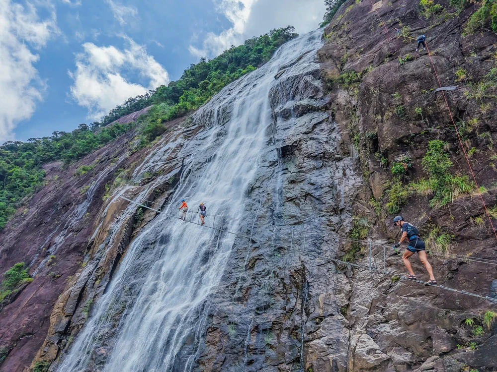 Tour du lịch chinh phục thác Đỗ Quyên tại Vườn quốc gia Bạch Mã. Ảnh CTV.jpg