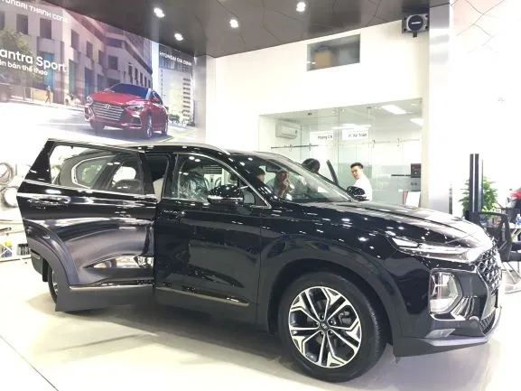 Giá bán hiện tại của Hyundai SantaFe 2.2L chỉ còn 1,145 tỉ đồng