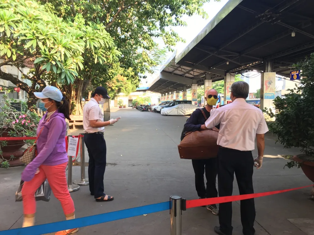 Ga Sài Gòn nghiêm chỉnh chấp hành các biện pháp phòng chống dịch bệnh. 