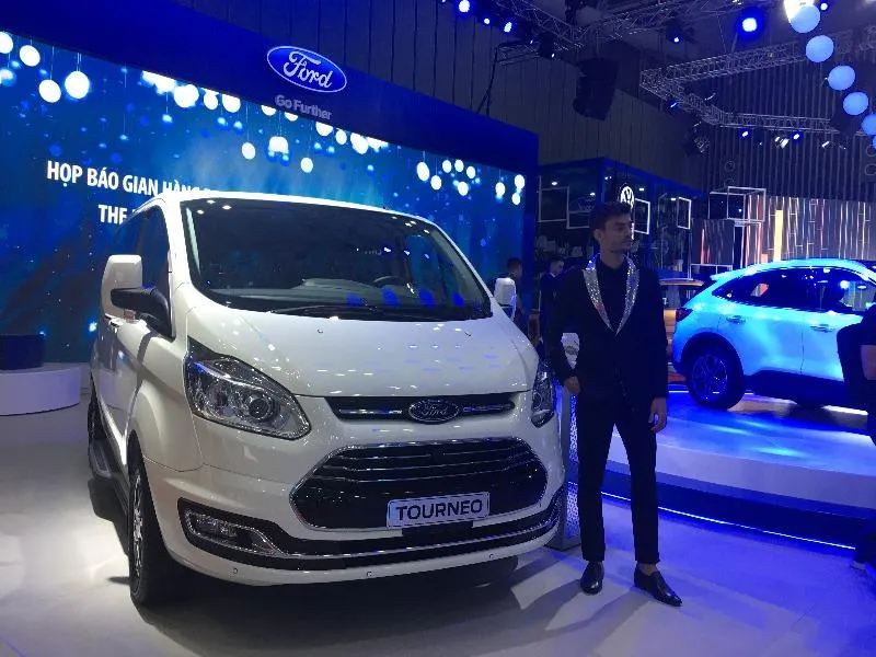 Mẫu xe mới Ford Tourneo góp mặt vào tốp xe ế ẩm của tháng 3.